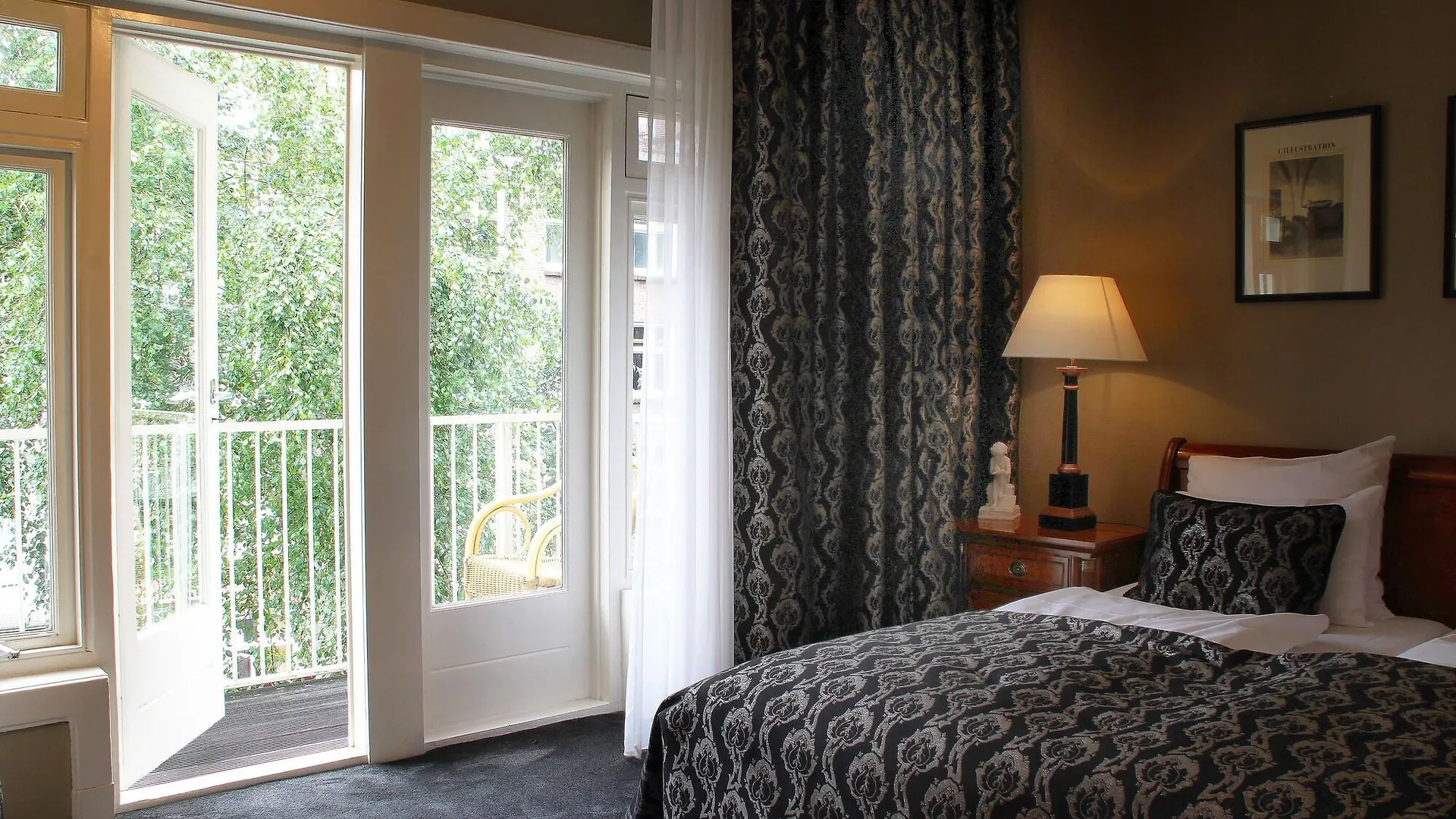 Apollofirst Boutique Hotel Amsterdam 4*,